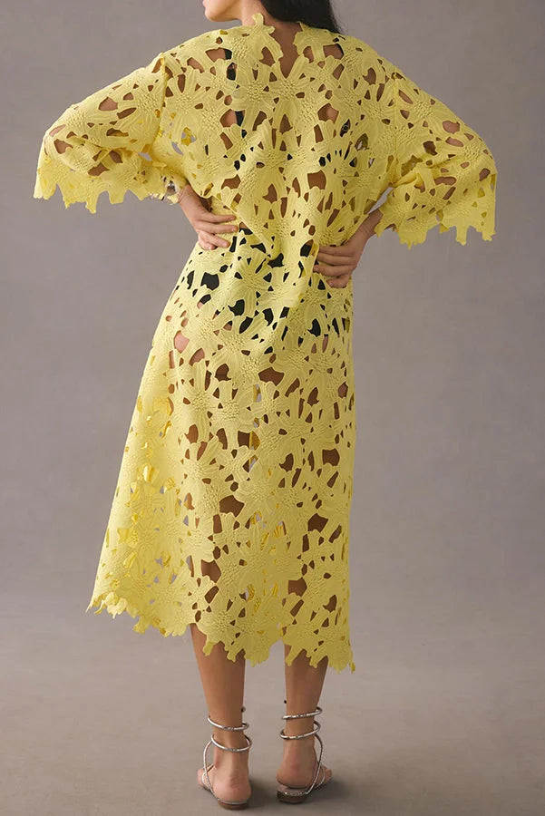 Robe Brise de Dentelle – Romantique & Délicate