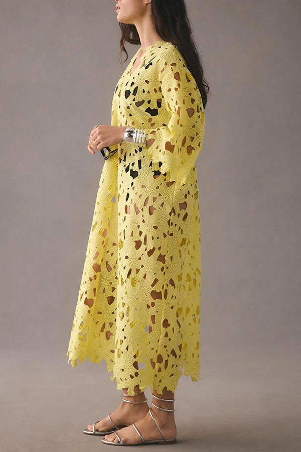 Robe Brise de Dentelle – Romantique & Délicate