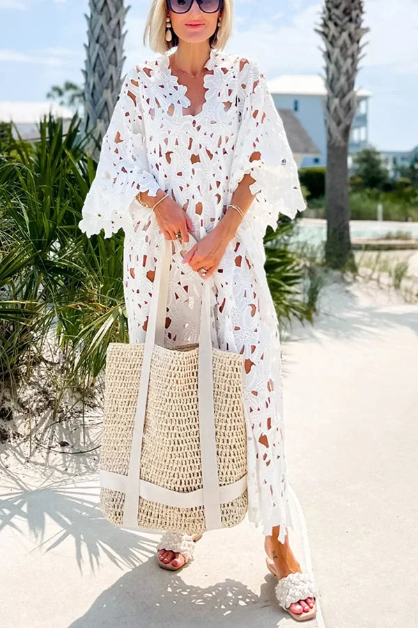 Robe Brise de Dentelle – Romantique & Délicate