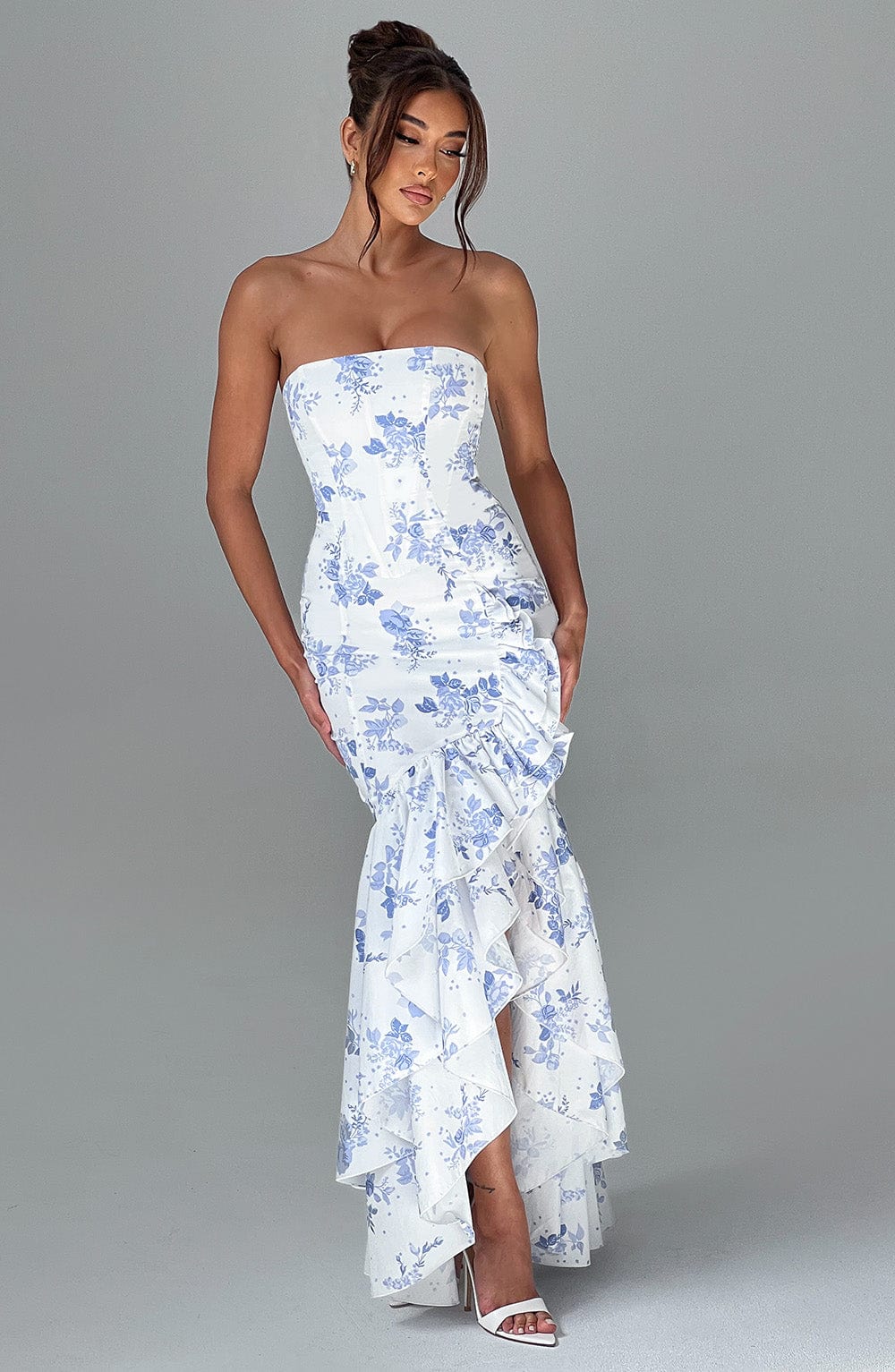 Robe florale bleue – charme & élégance romantique