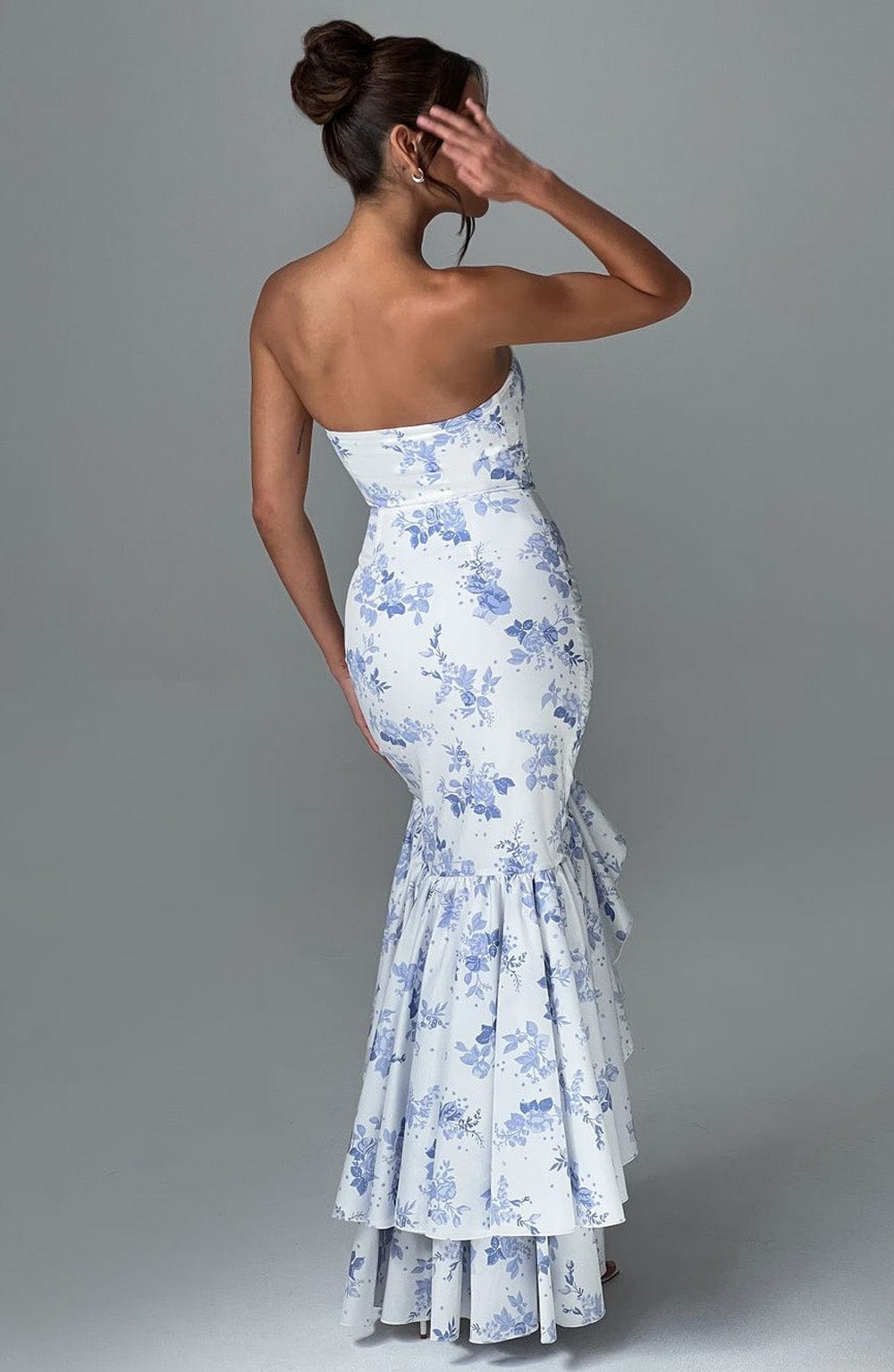 Robe florale bleue – charme & élégance romantique