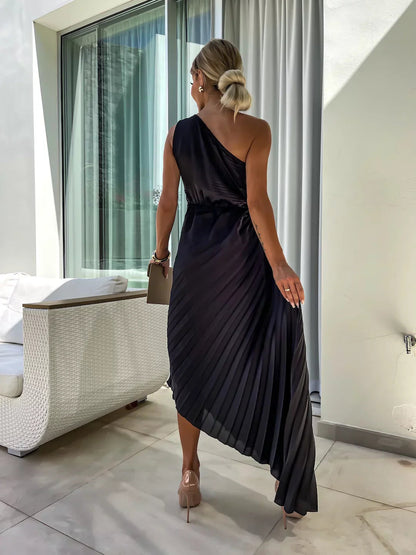 Robe Émeraude Royale – Élégance Asymétrique & Éclat Raffiné
