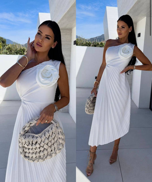 Robe Émeraude Royale – Élégance Asymétrique & Éclat Raffiné